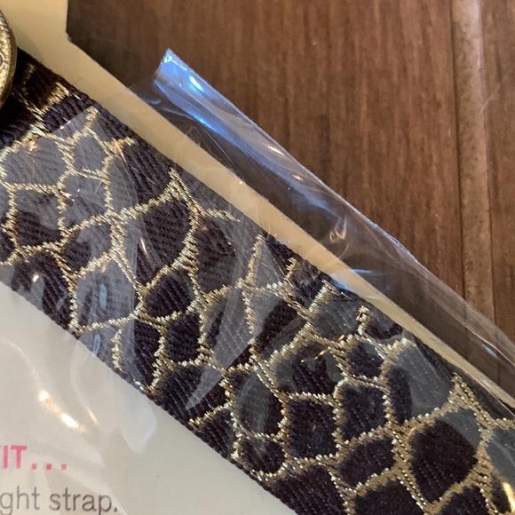 BRAND NEW pair of Lindsay Phillips SwitchFlops, “Avery” style. Size medium. - Picture 3 of 5